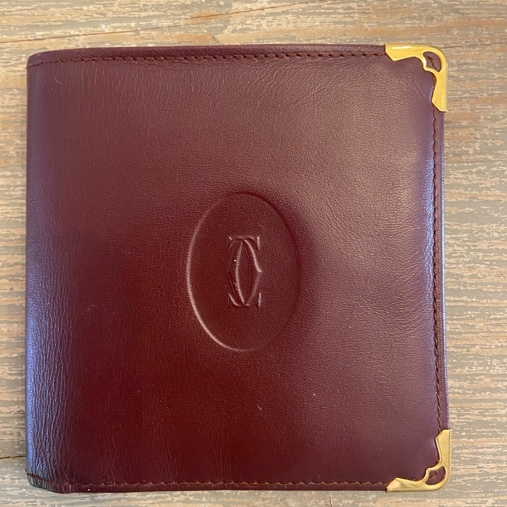 AUTHENTIC!! CARTIER Burgandy Calfskin Leather Wallet. luxury